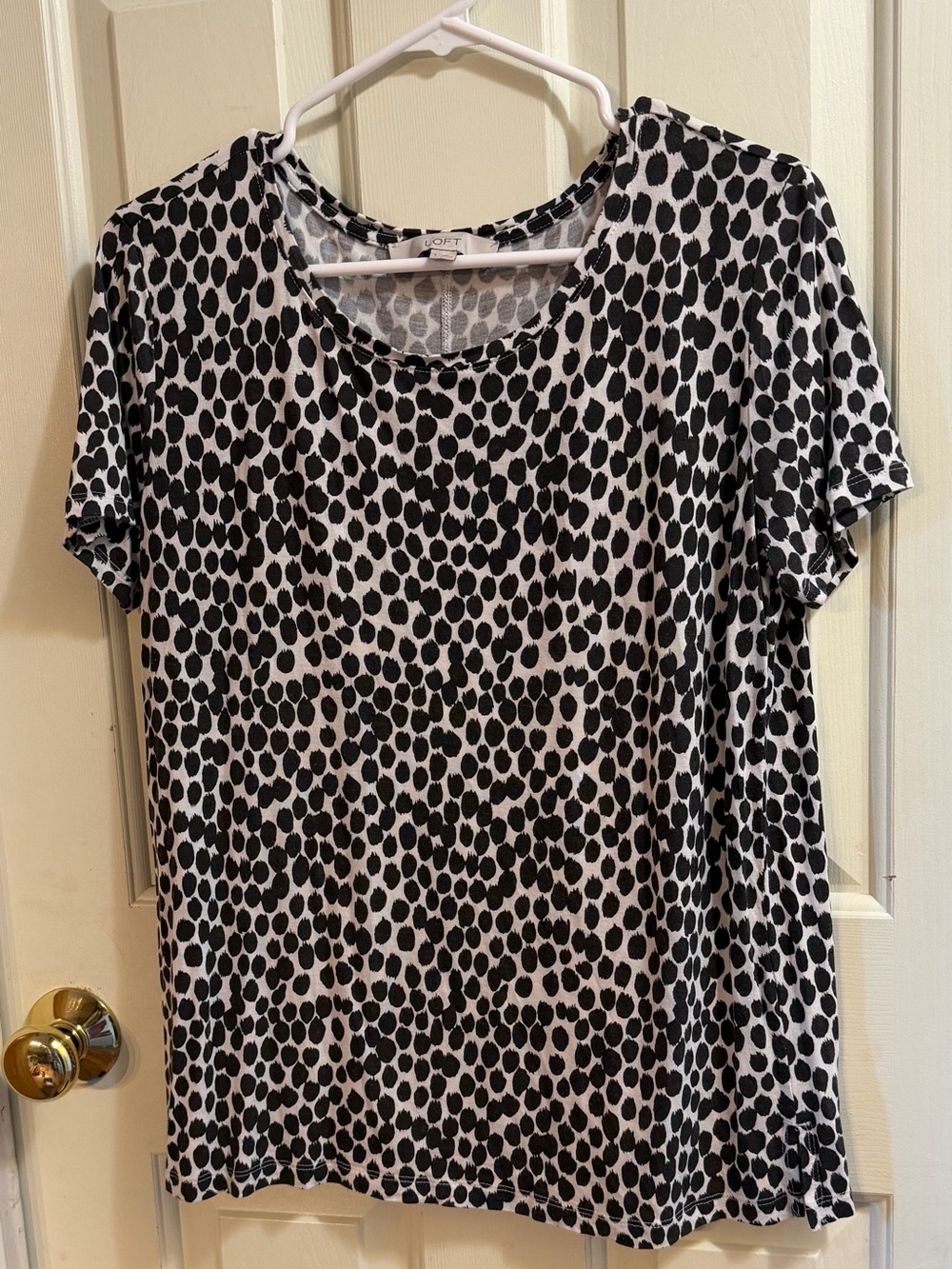 LOFT Animal Print Short-Sleeve Tee | OfficeCore Business Casual Safari Travel |S